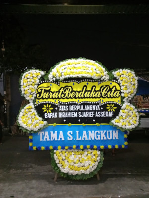 Papan Bunga Duka di Leahari